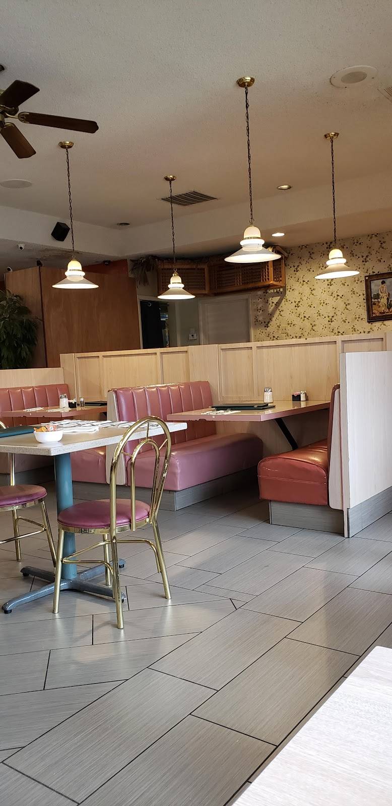 Paiks Ranch House | restaurant | 200 Kern St, Taft, CA 93268, USA | 6617656915 OR +1 661-765-6915