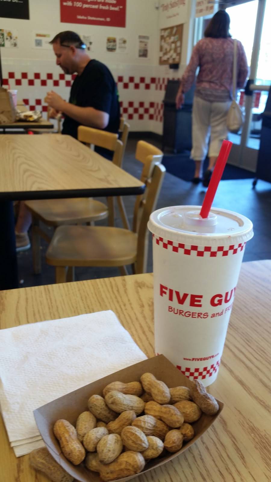 Five Guys | meal takeaway | 11220 NE 124th St, Kirkland, WA 98034, USA | 4258143256 OR +1 425-814-3256