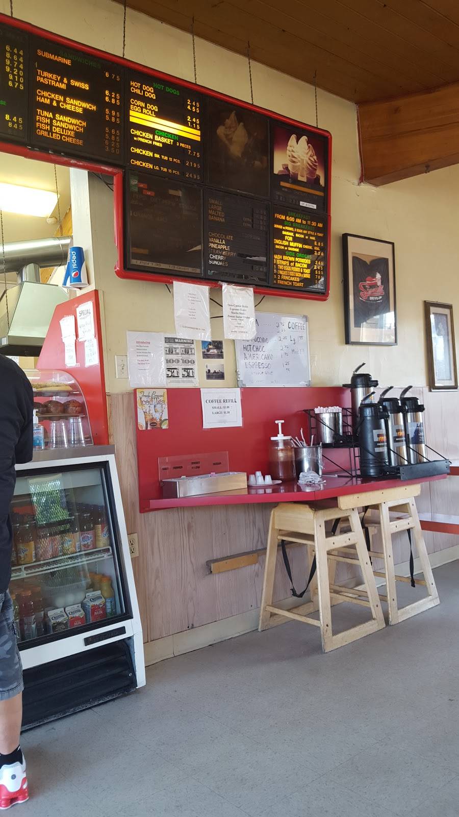 Sno-White Drive-In | meal takeaway | 223 State Park Dr, Aptos, CA 95003, USA | 8316884747 OR +1 831-688-4747