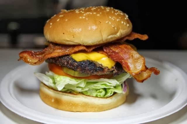 Mad Madelines | restaurant | 28495 Old Town Front St, Temecula, CA 92590, USA | 9516993776 OR +1 951-699-3776