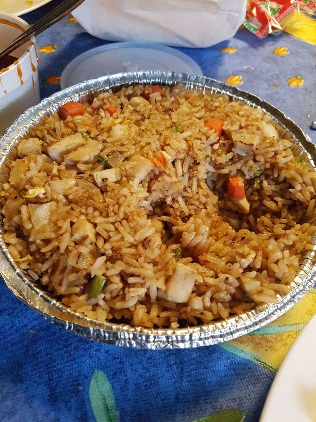 Dragon Palace Chinese Restaurant | meal delivery | 1850 Dundas St E, Mississauga, ON L4X 1L9, Canada | 9052799111 OR +1 905-279-9111