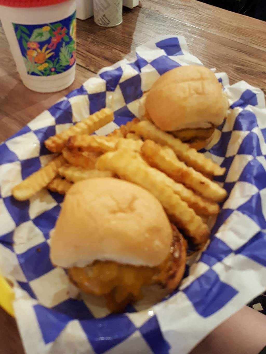 Boss Burger | restaurant | 1147 Boston Ave, Nederland, TX 77627, USA | 4097672778 OR +1 409-767-2778