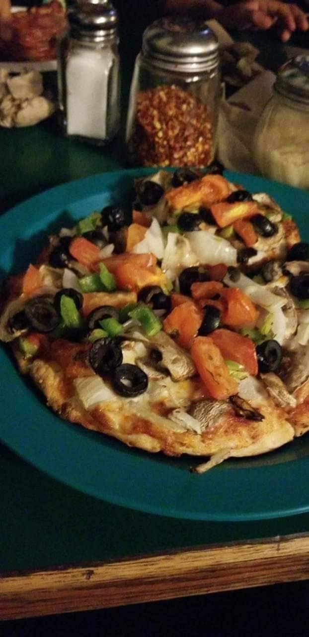 Round Table Pizza | meal delivery | 3253 Stevens Creek Blvd, San Jose, CA 95117, USA | 4082963040 OR +1 408-296-3040