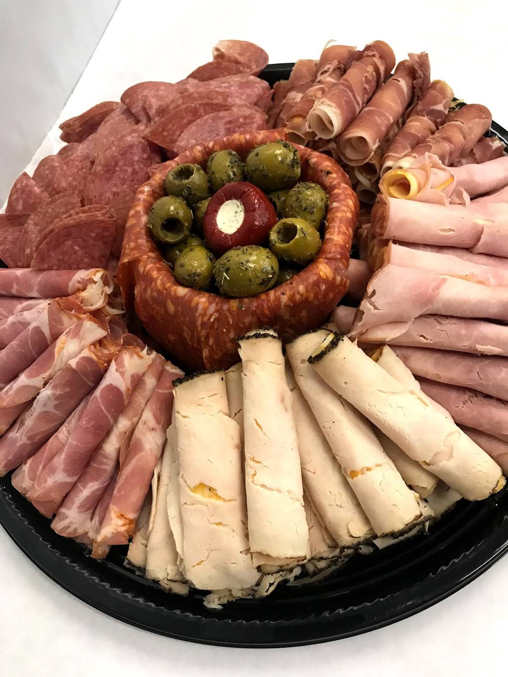 The Original Gonellas | restaurant | 10021 Telegraph Rd, Redford Charter Twp, MI 48239, USA | 3135357827 OR +1 313-535-7827