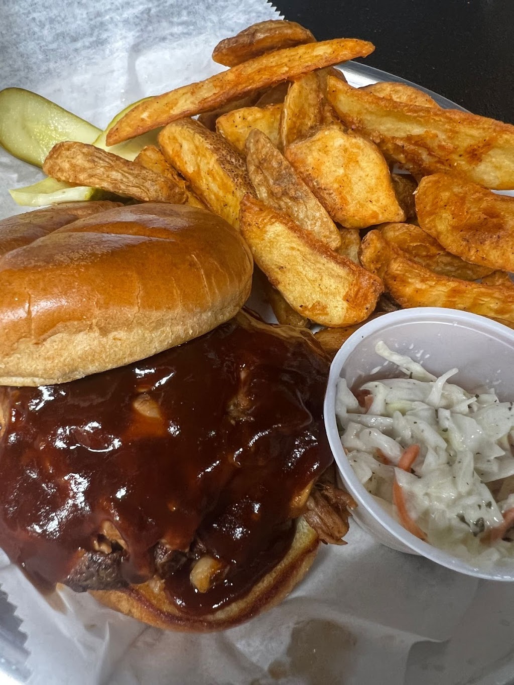 Hogfin Smokehouse | restaurant | 12513 Ocean Gateway, Ocean City, MD 21842, USA | 4103905998 OR +1 410-390-5998