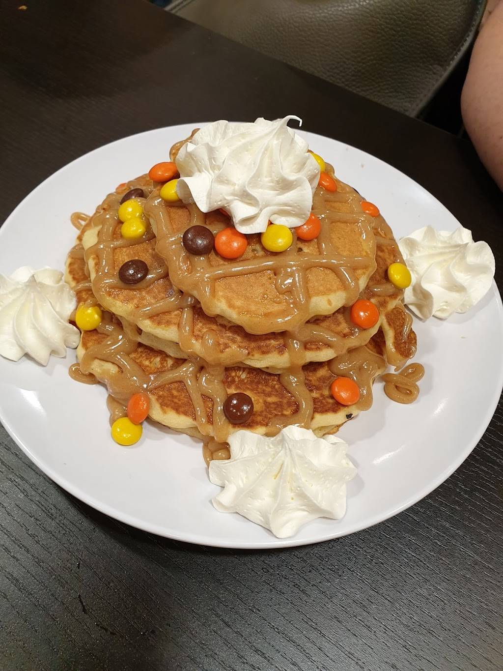 Stacked Pancake & Breakfast House Ancaster | restaurant | 59 Wilson St W, Ancaster, ON L9G 1N1, Canada | 9053047100 OR +1 905-304-7100