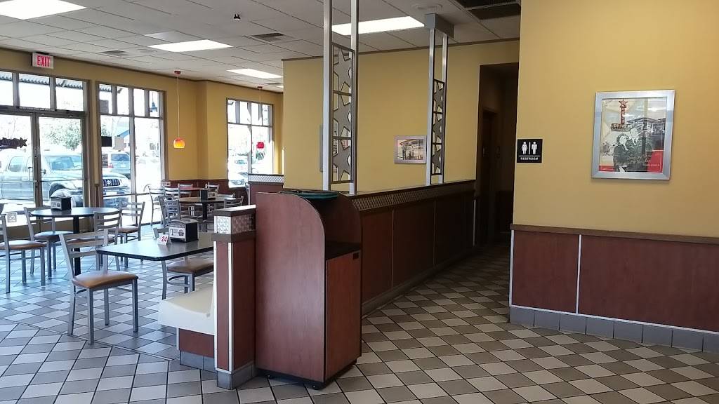 Carls Jr | meal takeaway | 550 Morello Ave, Martinez, CA 94553, USA | 9253139420 OR +1 925-313-9420