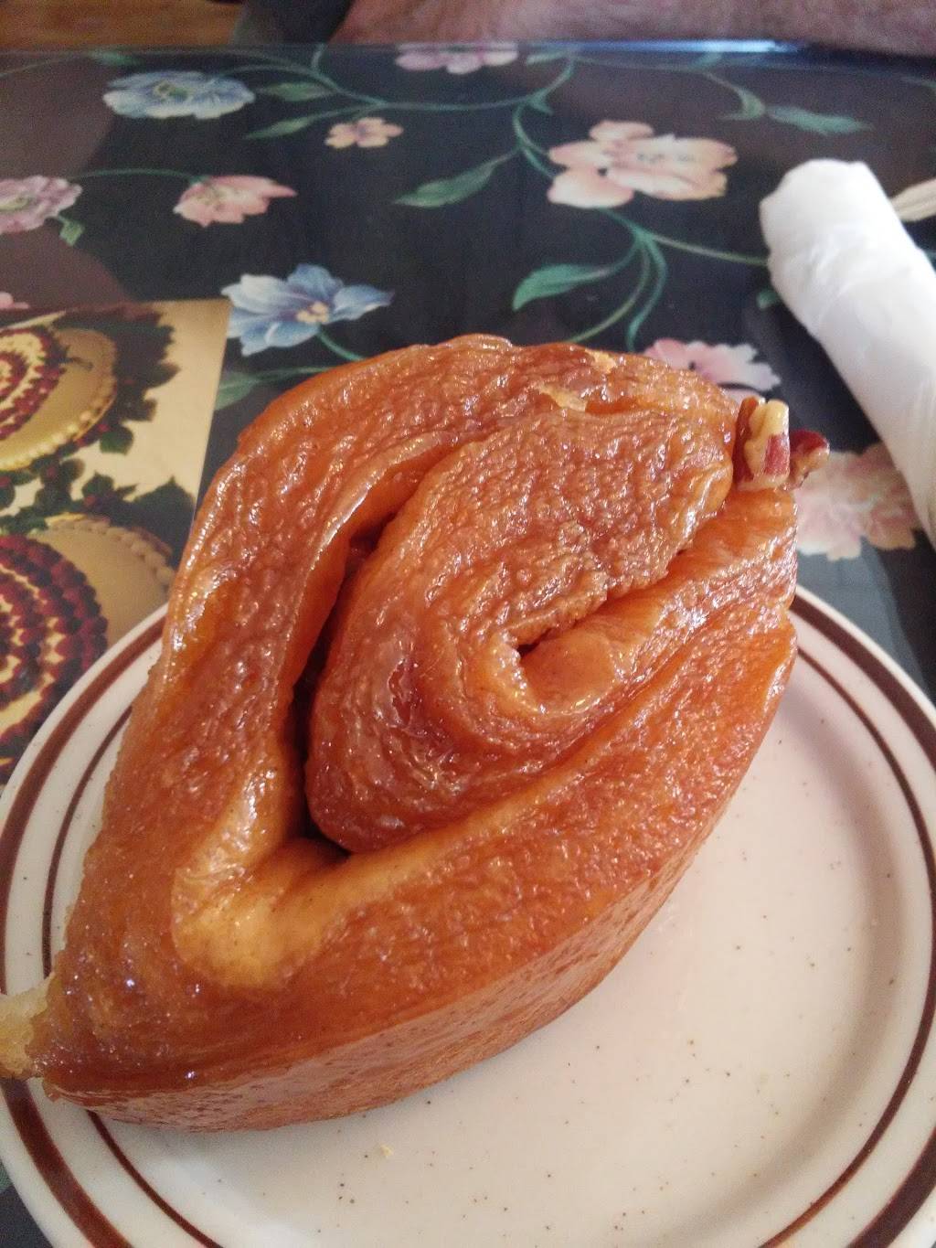 Town Hall Bakery | bakery | 6225 WI-57, Sturgeon Bay, WI 54235, USA | 9208232116 OR +1 920-823-2116