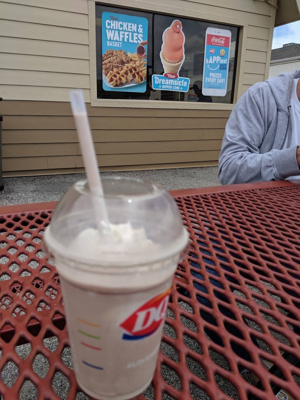 Dairy Queen | restaurant | 5071 S 136th St, Omaha, NE 68137, USA | 4028954877 OR +1 402-895-4877