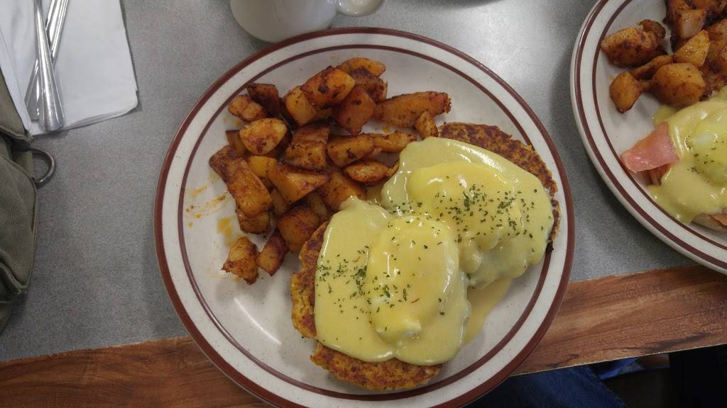 Omelette Headquarters | restaurant | 57 Water St, Wakefield, MA 01880, USA | 7812243999 OR +1 781-224-3999