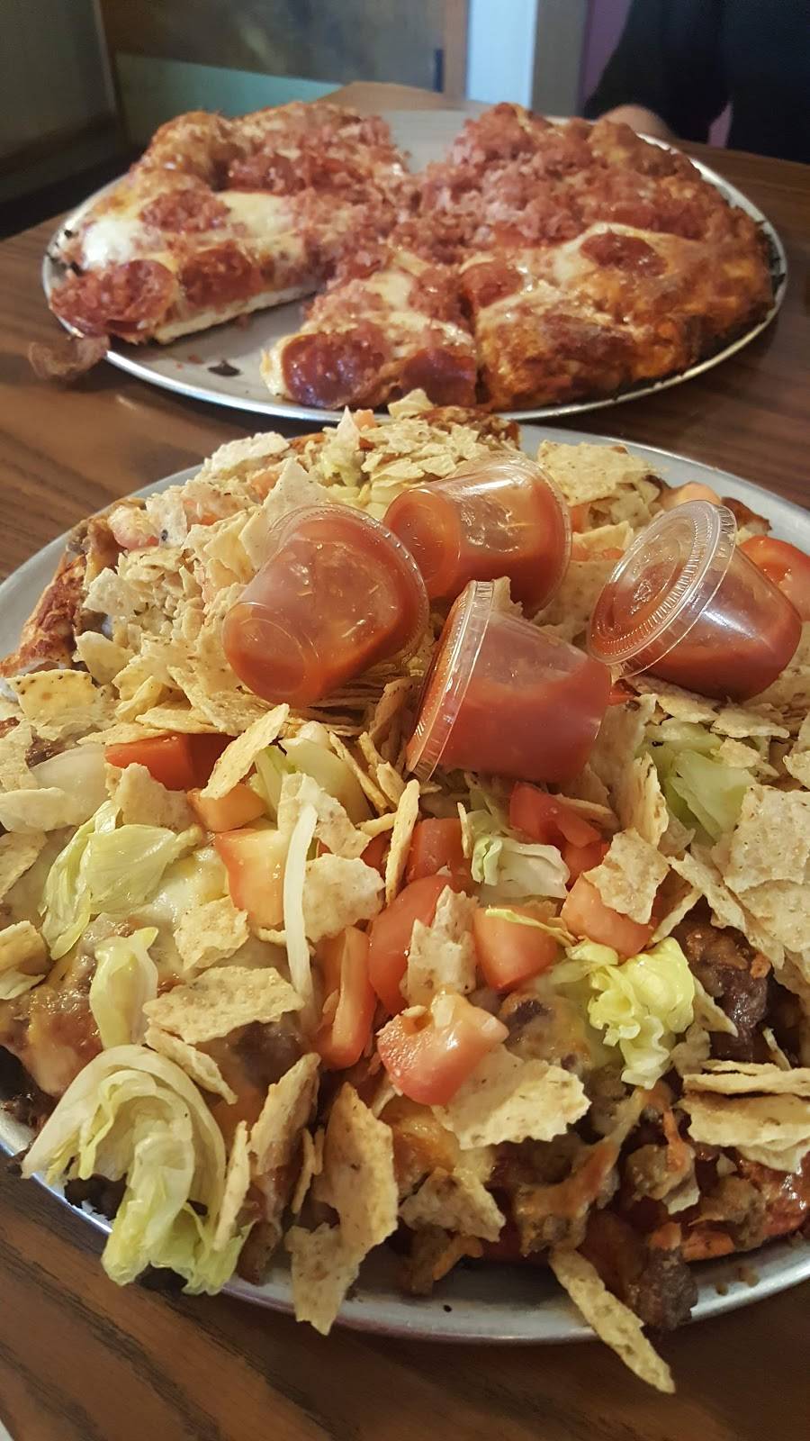 Tims Pizza | restaurant | 17201 US-40, Independence, MO 64055, USA | 8164780777 OR +1 816-478-0777