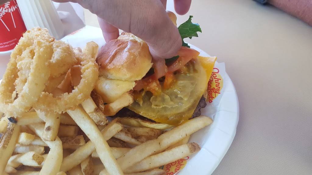Johnny Rockets | restaurant | 2201 E Road to Six Flags St, Arlington, TX 76011, USA | 8176408900 OR +1 817-640-8900