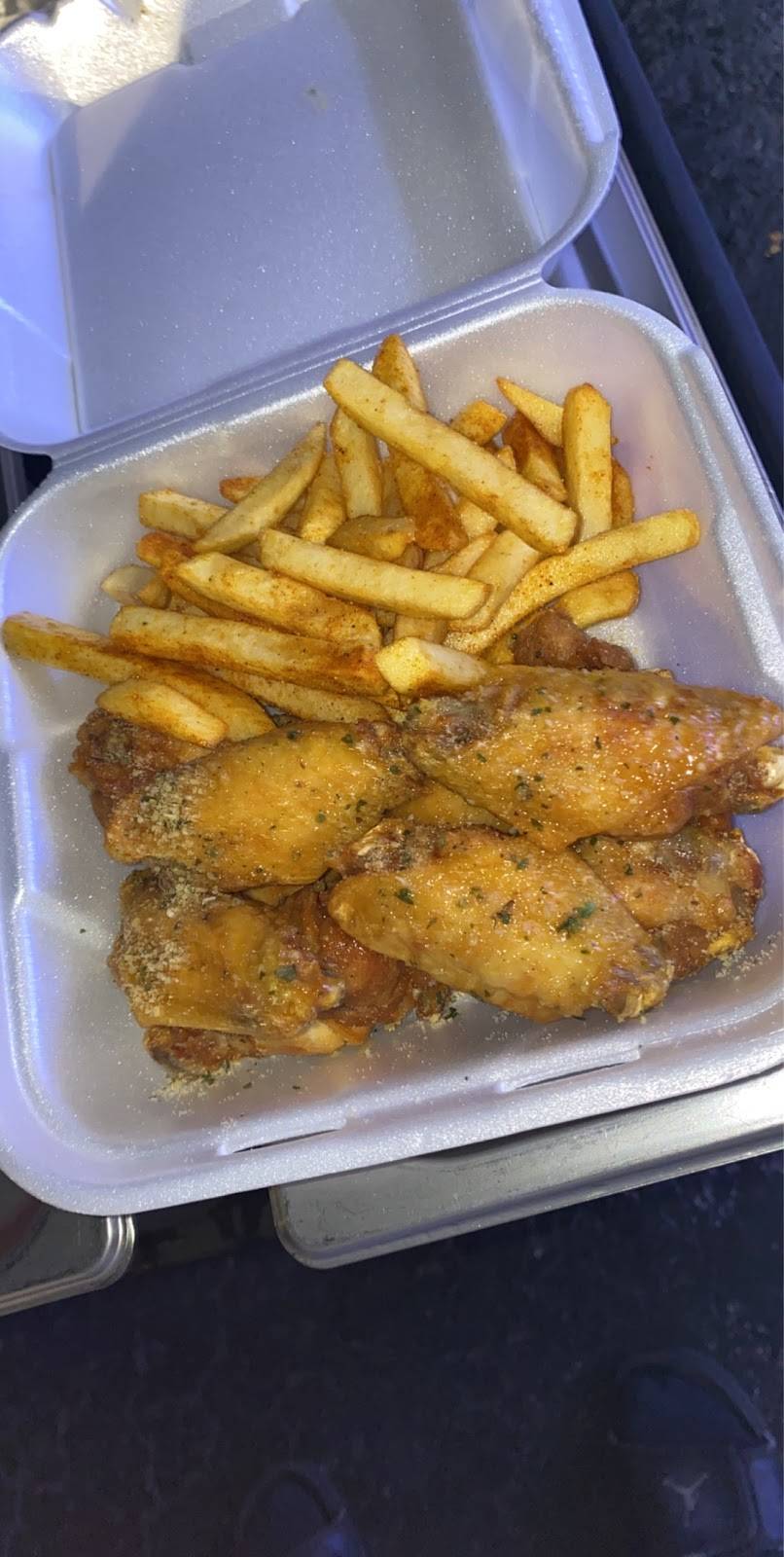 Da grub | restaurant | 8806 W Flora St, Tampa, FL 33615, USA | 8135855084 OR +1 813-585-5084