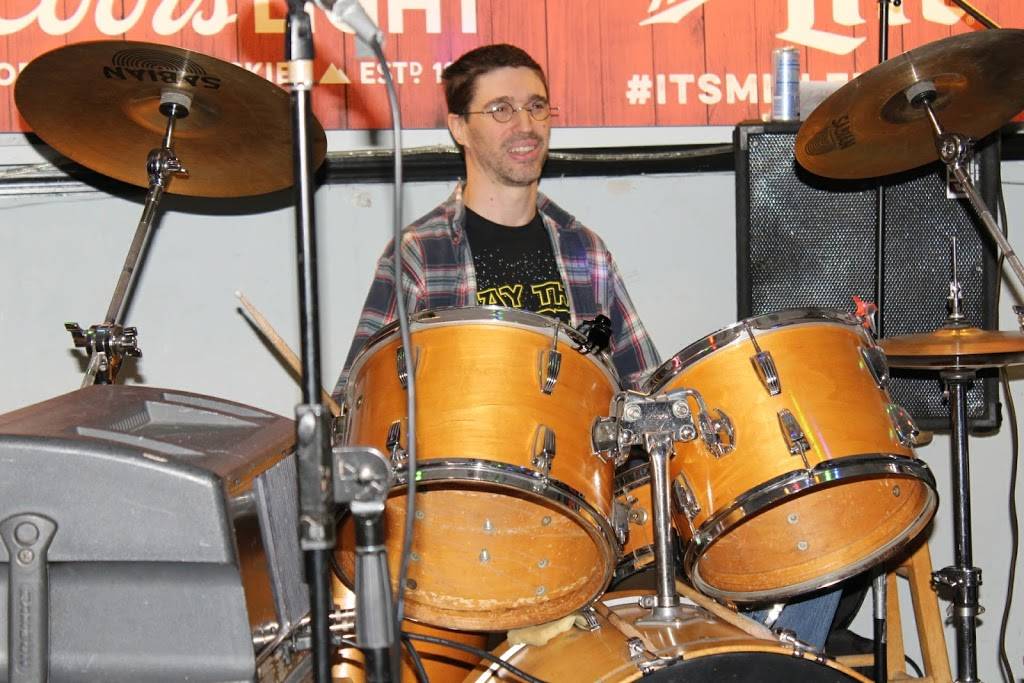 Mugg Shotz | restaurant | 29012 Euclid Ave, Wickliffe, OH 44092, USA | 4405160773 OR +1 440-516-0773