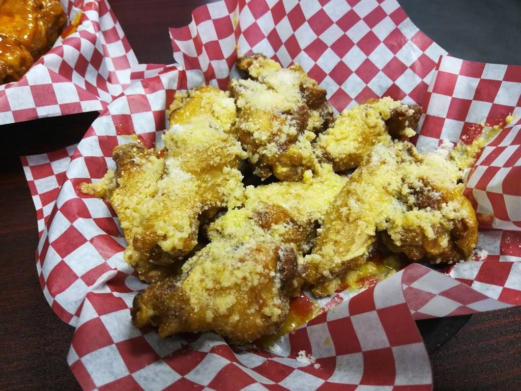 Wings-N-Fire | restaurant | 5420 Deep Lake Rd #1000, Oviedo, FL 32765, USA | 3213164210 OR +1 321-316-4210