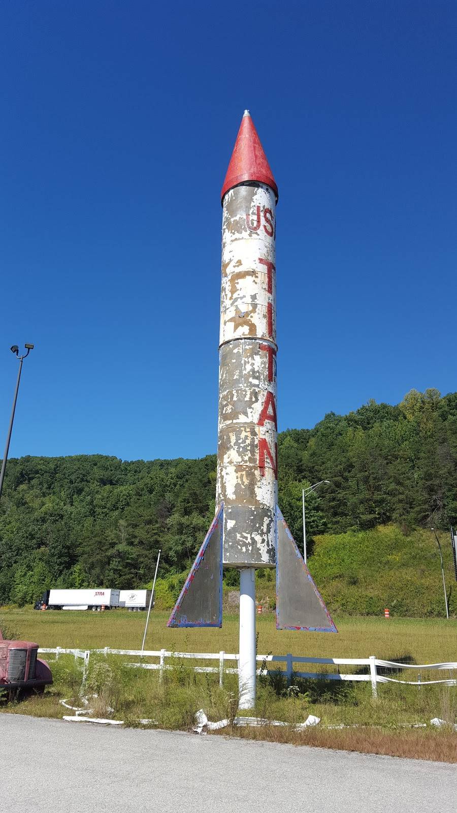 Pilot Travel Center | restaurant | 304 Howard Baker Hwy, Pioneer, TN 37847, USA | 4235625000 OR +1 423-562-5000