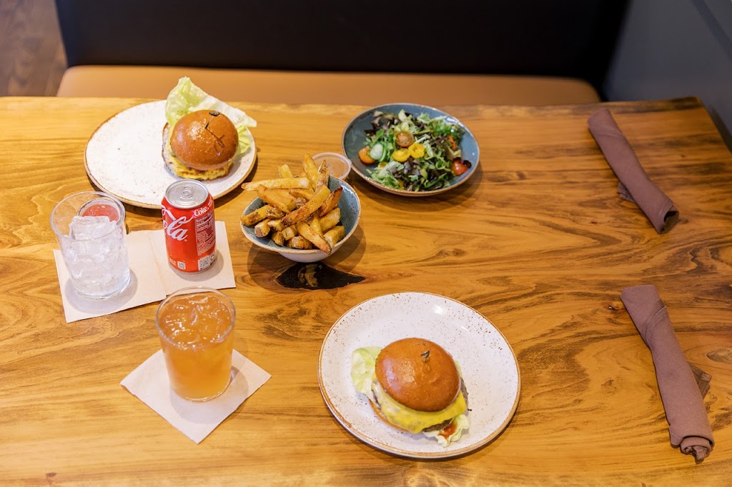 The Sand Hill Kitchen | restaurant | 2400 Sand Hill Rd, Menlo Park, CA 94025, USA | 6503043966 OR +1 650-304-3966