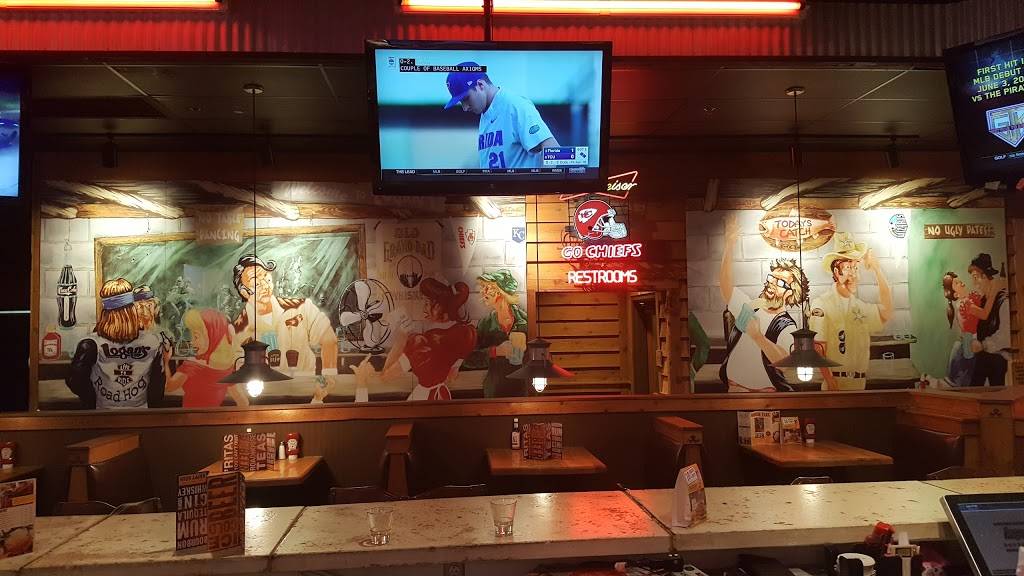 Logans Roadhouse | restaurant | 209 N Rangeline Rd, Joplin, MO 64801, USA | 4176267181 OR +1 417-626-7181