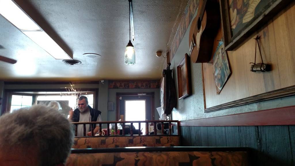 Catricks Cafe | restaurant | 410 N Pennsylvania Ave, Lawson, MO 64062, USA | 8165804177 OR +1 816-580-4177