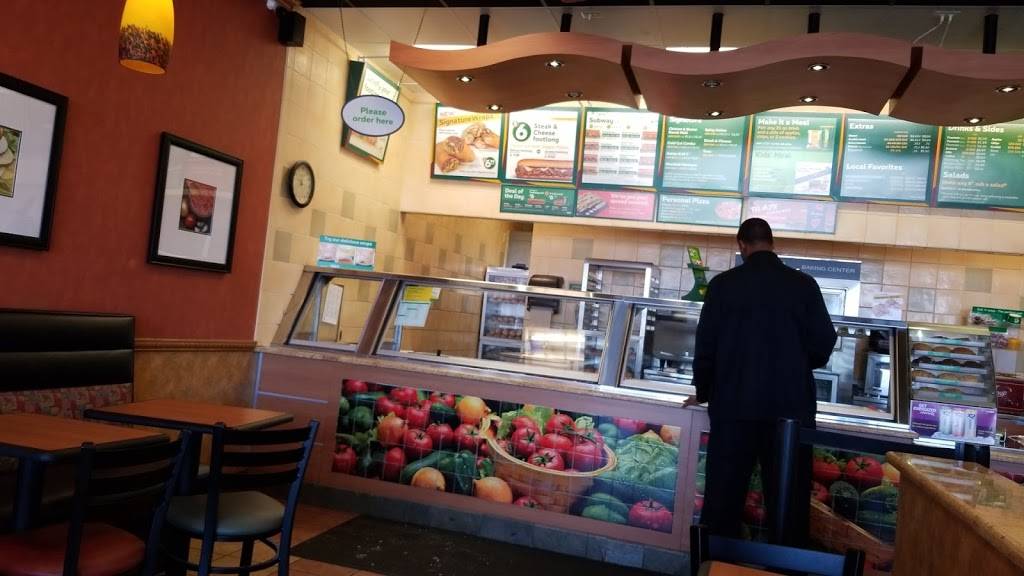 Subway Restaurants | restaurant | 3067 W 159th St, Markham, IL 60428, USA | 7083318810 OR +1 708-331-8810
