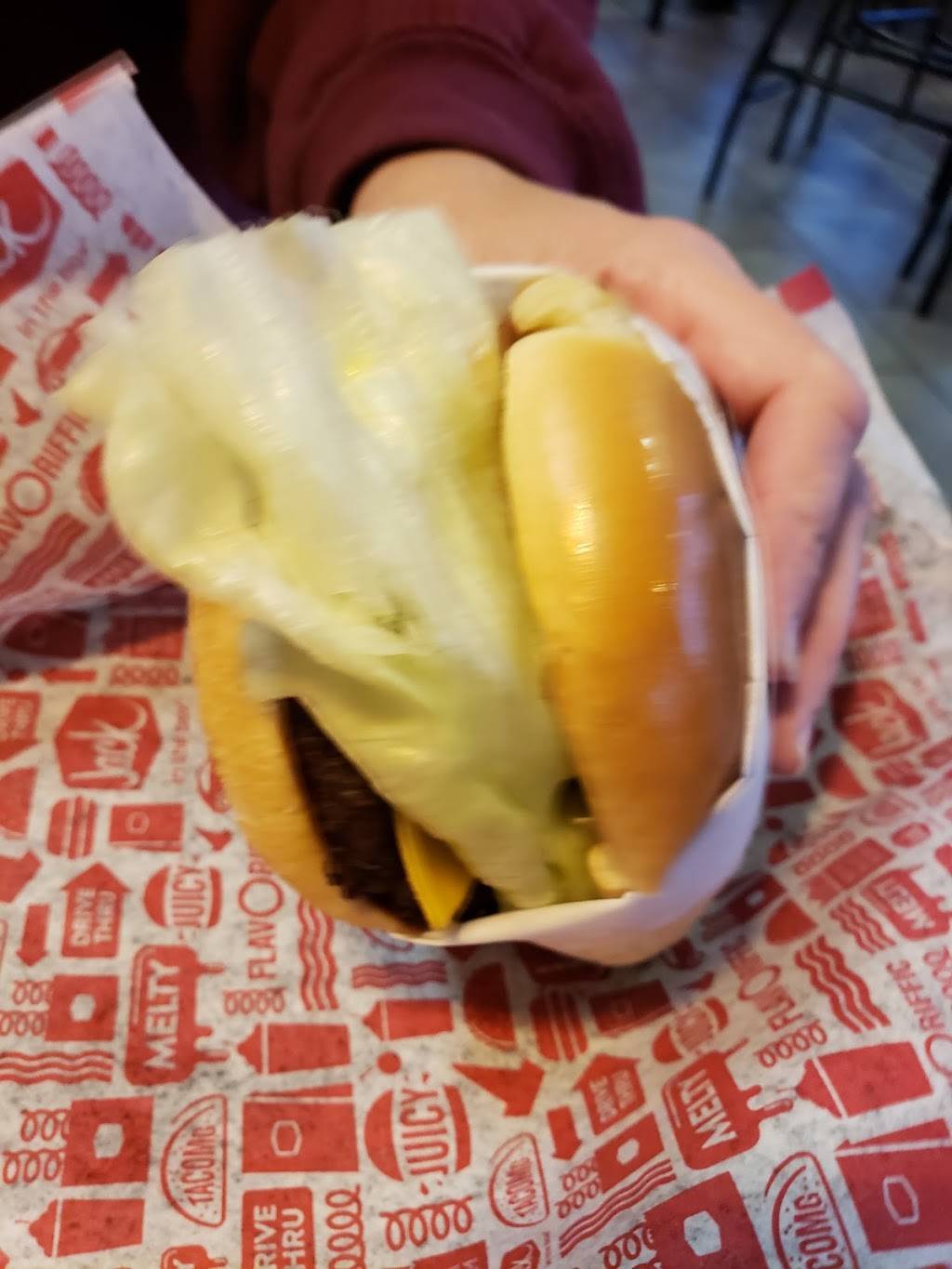 Jack in the Box | restaurant | 9485 California Ave, Riverside, CA 92503, USA | 9516370058 OR +1 951-637-0058