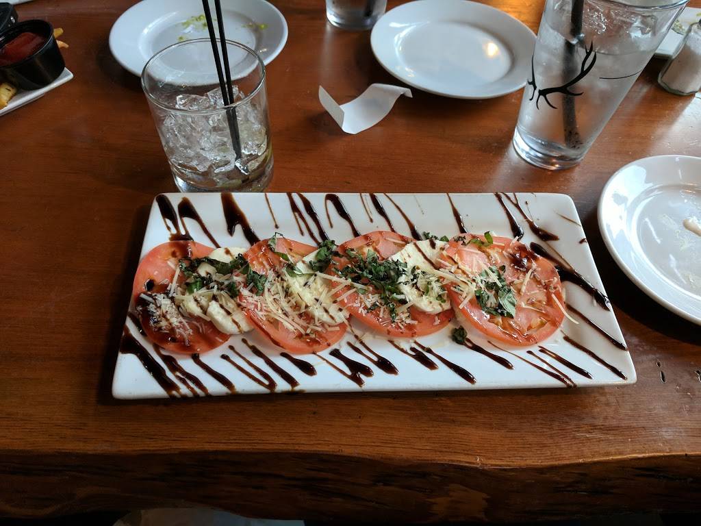 The Lodge Sports Grille | restaurant | 8501 Greenwood Ave N, Seattle, WA 98103, USA | 2064023046 OR +1 206-402-3046