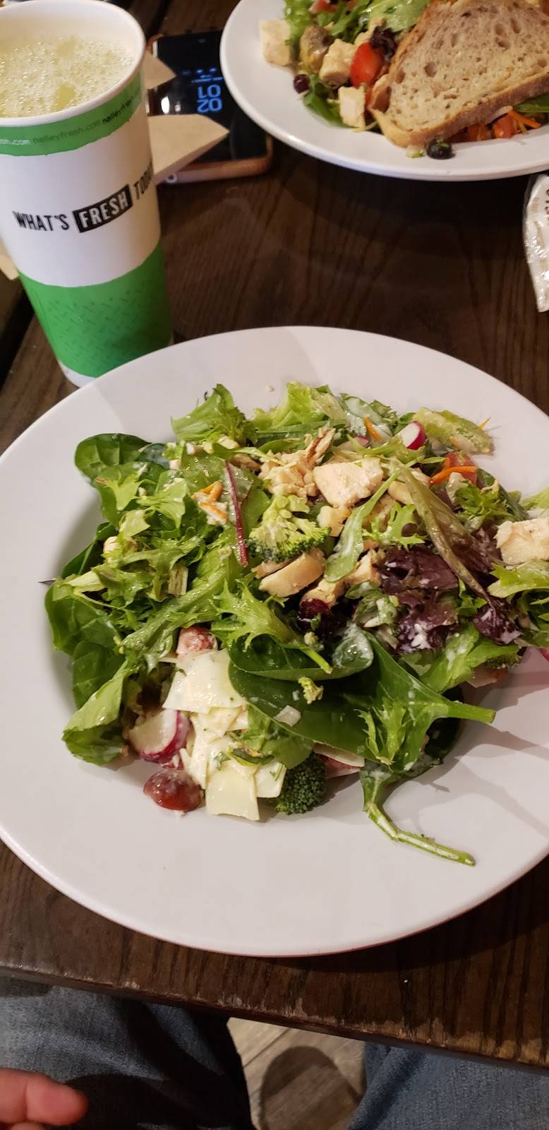 Nalley Fresh | restaurant | 2159 York Rd, Lutherville-Timonium, MD 21093, USA | 4102529400 OR +1 410-252-9400