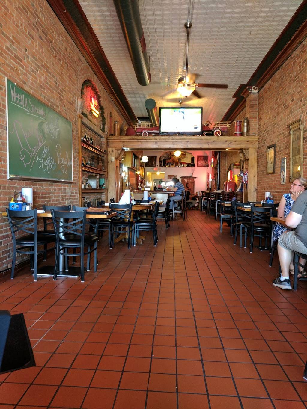 Brick House Barbeque | restaurant | 49 S Central Park, Jacksonville, IL 62650, USA | 2172454587 OR +1 217-245-4587