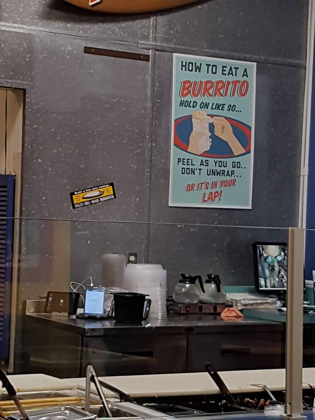 Taco Del Mar - Mill Creek | restaurant | 1402 164th St SW #304, Lynnwood, WA 98087, USA | 4257435668 OR +1 425-743-5668