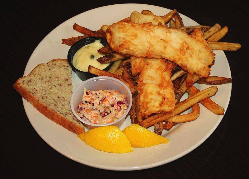 Aliotas Pub & Grill | restaurant | 261 E Hampton Rd, Milwaukee, WI 53217, USA | 4148101656 OR +1 414-810-1656