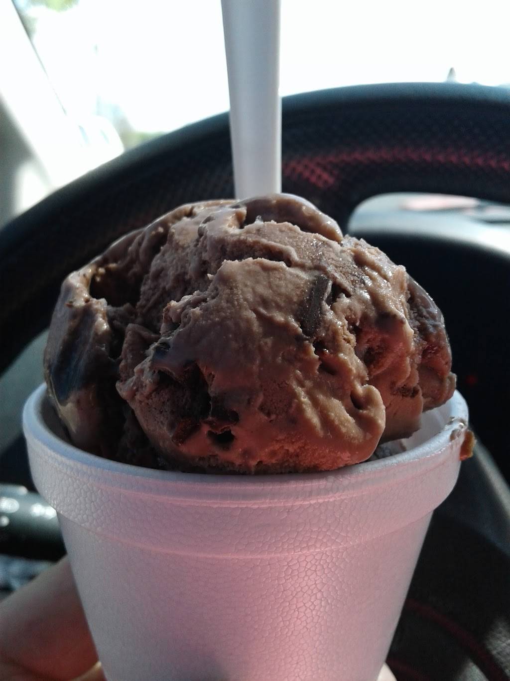 Katies Korner Howland | restaurant | 1913 Niles Cortland Rd NE, Warren, OH 44484, USA | 3308563360 OR +1 330-856-3360