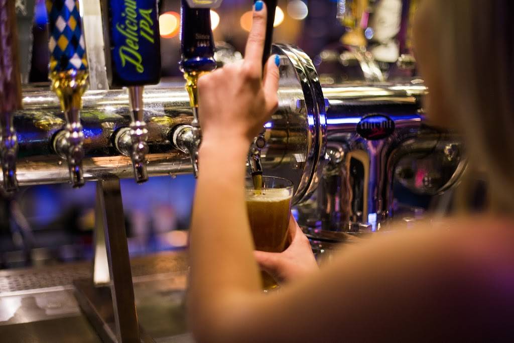 Public House Downtown | restaurant | 1132 16th St, Sacramento, CA 95814, USA | 9164460888 OR +1 916-446-0888