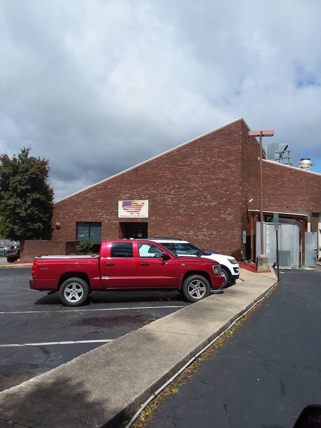 Main Street | restaurant | 85 Hiwassee St, Murphy, NC 28906, USA | 8288377648 OR +1 828-837-7648