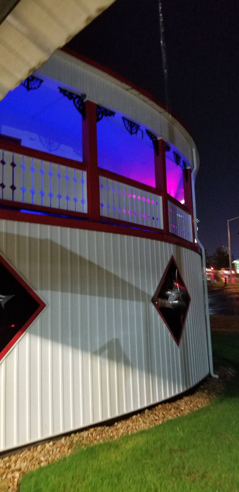 Wheelhouse Catfish & Wings | restaurant | 3100 Green Mountain Dr, Branson, MO 65616, USA | 4173320044 OR +1 417-332-0044