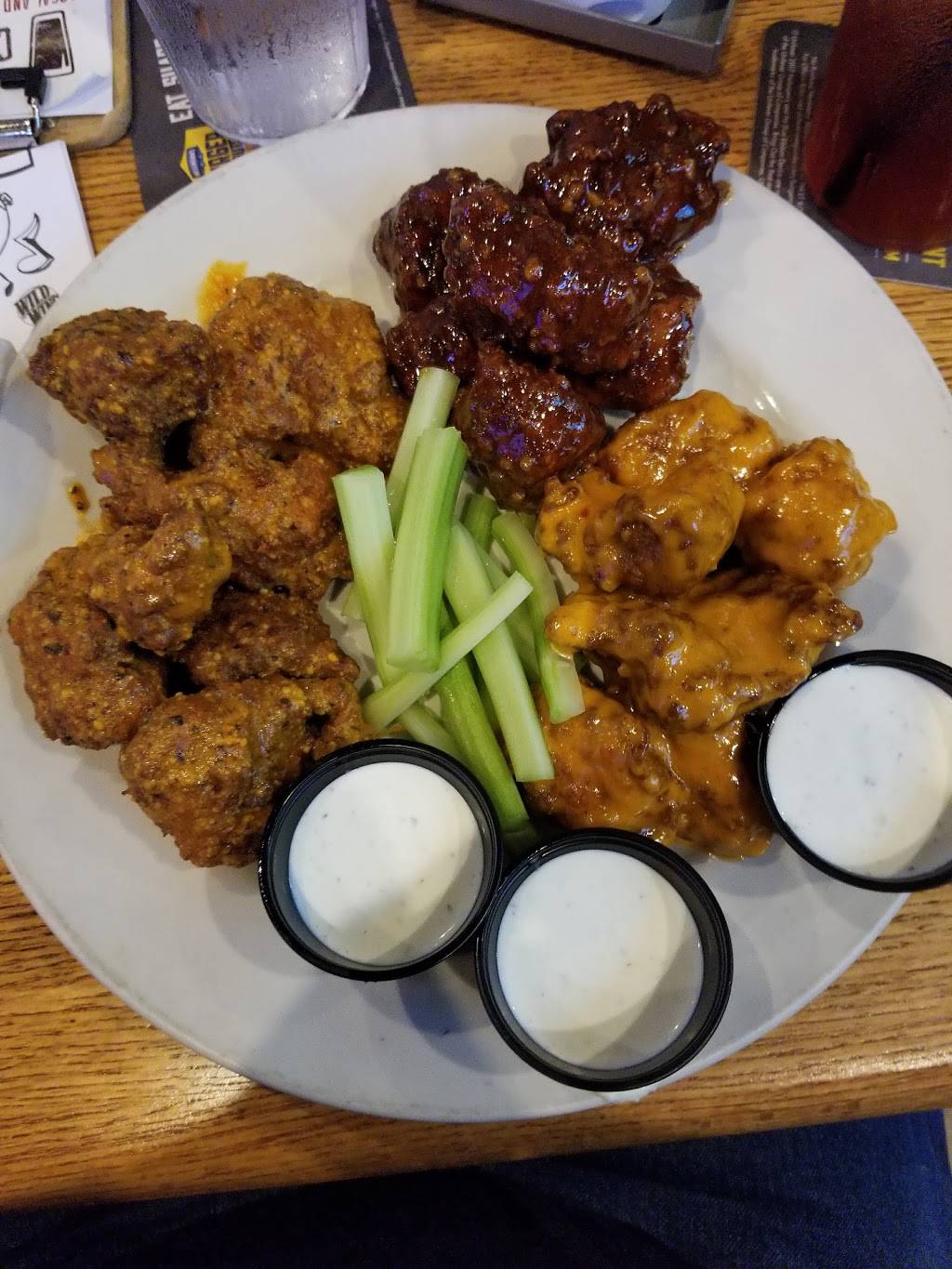 Wild Wing Cafe | cafe | 1331 Military Cutoff Rd, Wilmington, NC 28405, USA | 9102563838 OR +1 910-256-3838