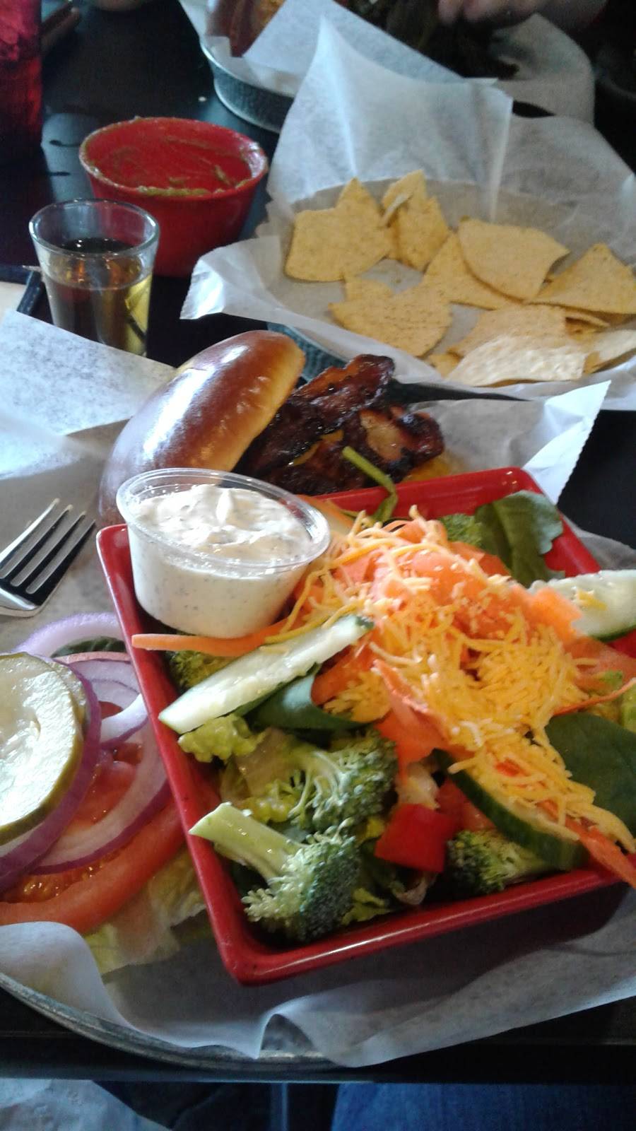 New Albanian Brewing Company Bank Street Brewhouse | restaurant | 415 Bank St, New Albany, IN 47150, USA | 81294425773 OR +1 812-944-2577 ext. 3