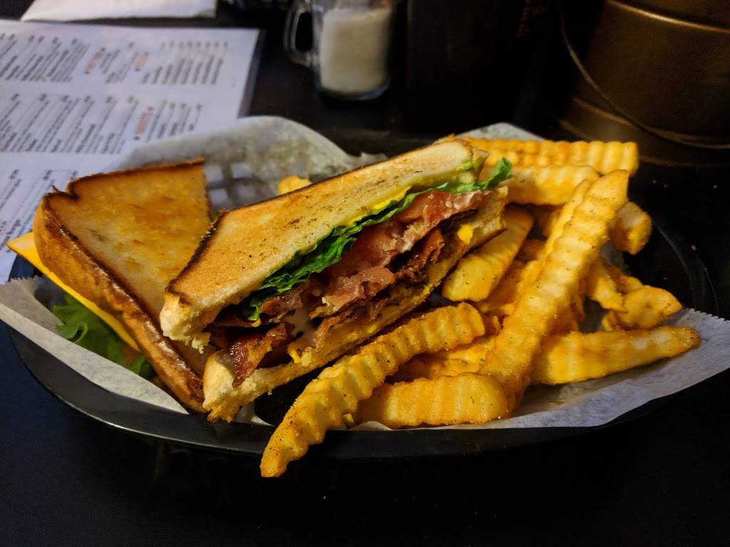 The Copper Grill | restaurant | 109 Ocoee St, Copperhill, TN 37317, USA | 4235481530 OR +1 423-548-1530