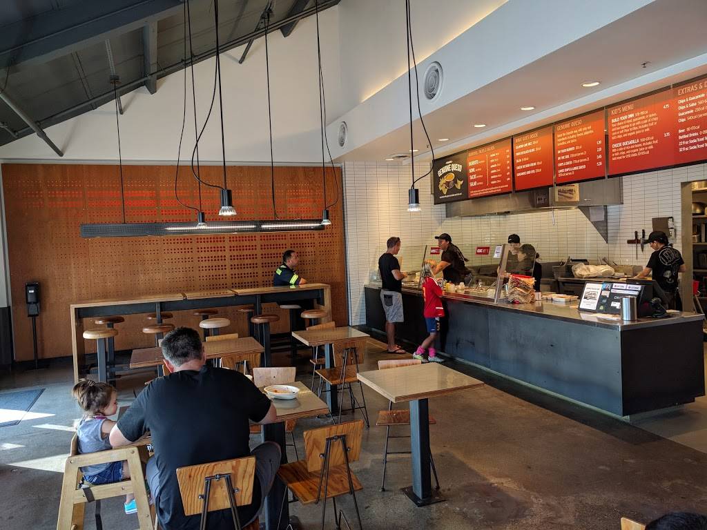 Chipotle Mexican Grill | restaurant | 2710 Via De La Valle Ste 290, Del Mar, CA 92014, USA | 8587241181 OR +1 858-724-1181