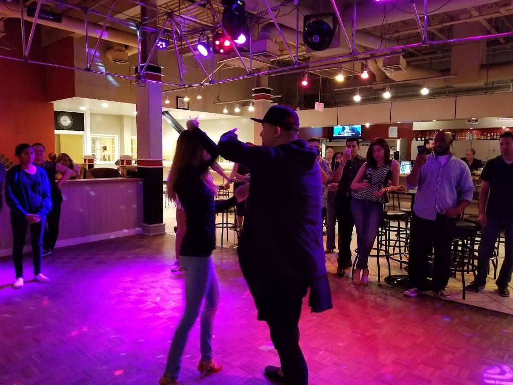 PCH Club | restaurant | 6285 CA-1, Long Beach, CA 90803, USA | 5625961631 OR +1 562-596-1631