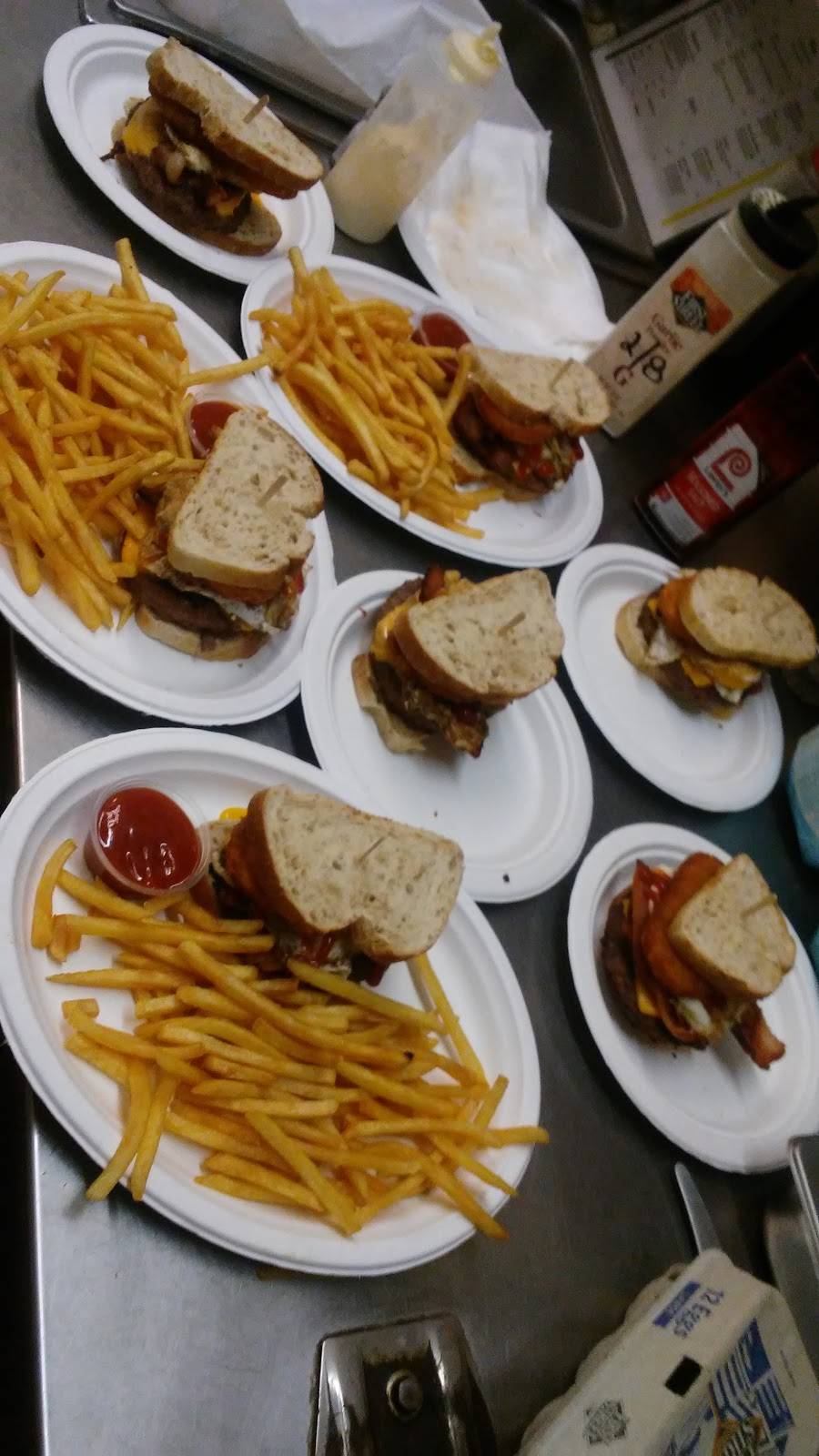 Santa Fe Station | restaurant | 505 E Center Ave, Visalia, CA 93292, USA | 5596273663 OR +1 559-627-3663