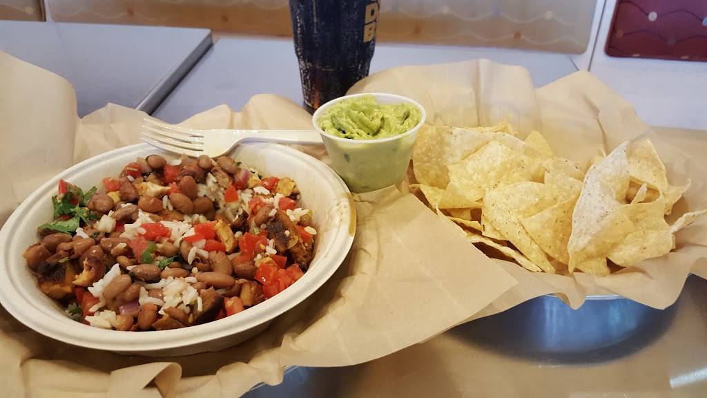 QDOBA Mexican Eats | restaurant | 5600 Lovers Ln Suite 128, Dallas, TX 75209, USA | 2143522277 OR +1 214-352-2277