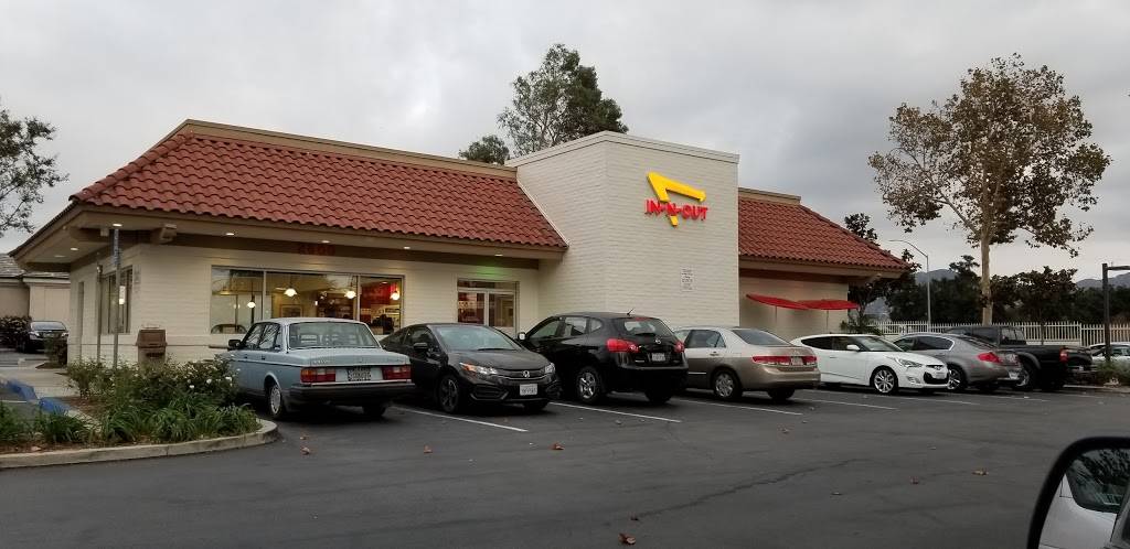 In-N-Out Burger | restaurant | 2600 Stearns St, Simi Valley, CA 93063, USA | 8007861000 OR +1 800-786-1000