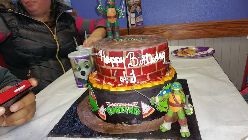 Chuck E. Cheese | restaurant | 139 Endicott St, Danvers, MA 01923, USA | 9787776274 OR +1 978-777-6274