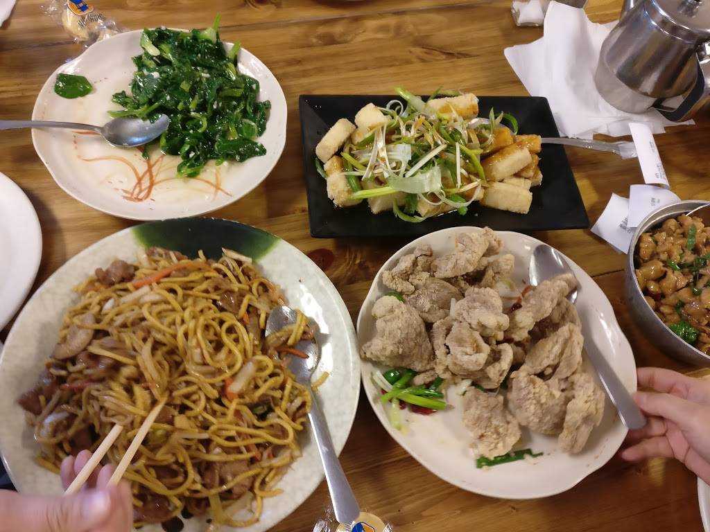 Golden Harbor Authentic Chinese Cuisine | restaurant | 505 S Neil St, Champaign, IL 61820, USA | 2173988988 OR +1 217-398-8988