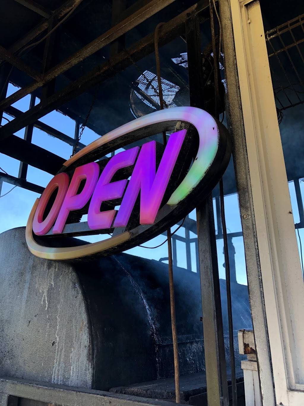 Hot Rod BBQ | restaurant | 12859 US-301, Riverview, FL 33578, USA | 8137703711 OR +1 813-770-3711