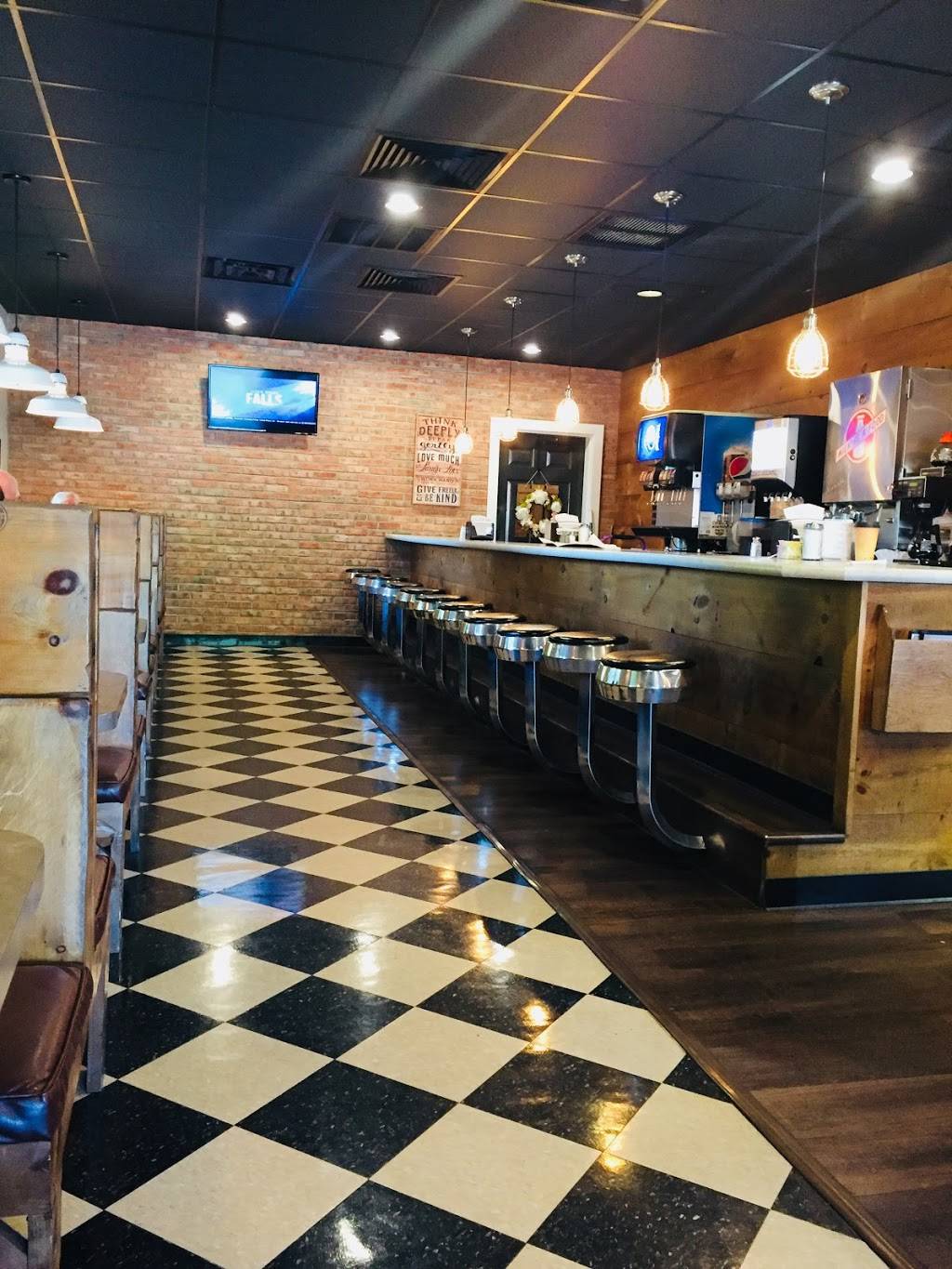 The Little Chef | restaurant | 152 Strode Ave, Coatesville, PA 19320, USA | 6103843221 OR +1 610-384-3221