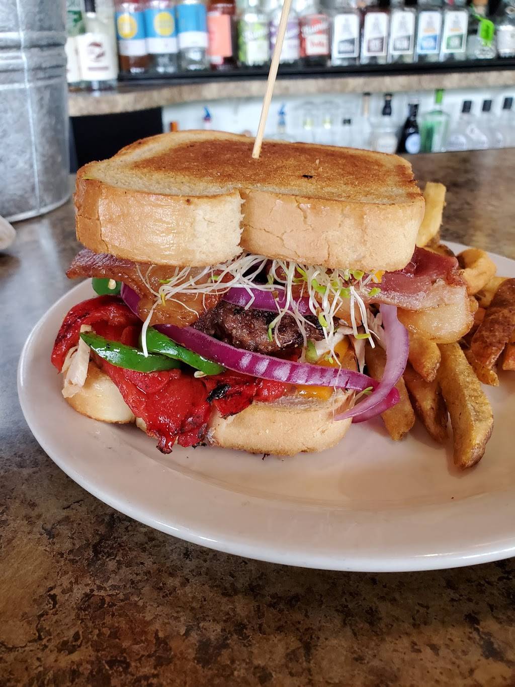 Blue Heron BrewPub | restaurant | 108 W 9th St, Marshfield, WI 54449, USA | 7153891868 OR +1 715-389-1868