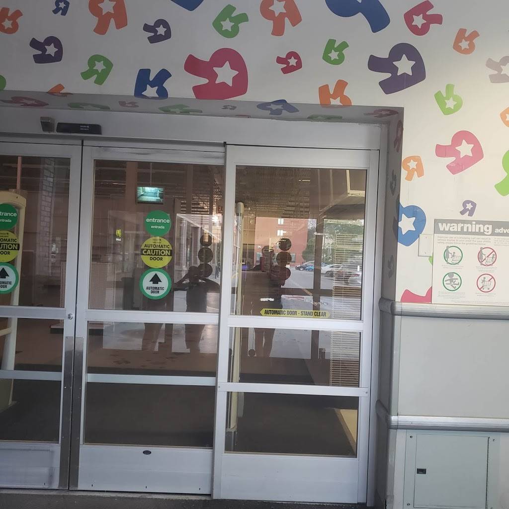 Roscoe Square | shopping mall | 3330 N Western Ave, Chicago, IL 60618, USA | 6306452800 OR +1 630-645-2800