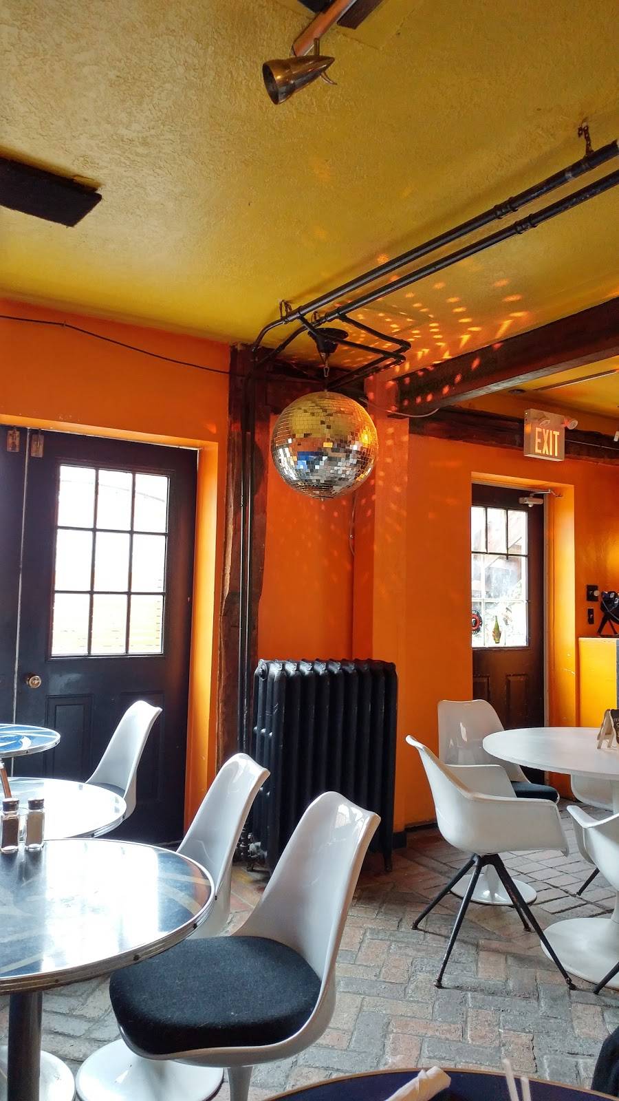 Jane Bond | restaurant | 5 Princess St W, Waterloo, ON N2L 2X7, Canada | 5198861689 OR +1 519-886-1689