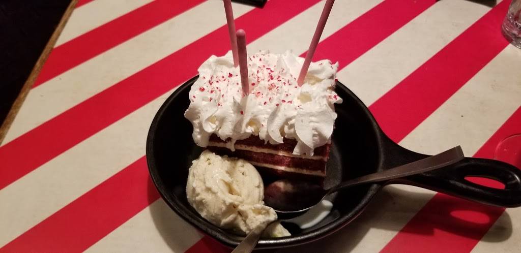 TGI Fridays | restaurant | 17427 Colima Rd, City of Industry, CA 91748, USA | 6268395044 OR +1 626-839-5044